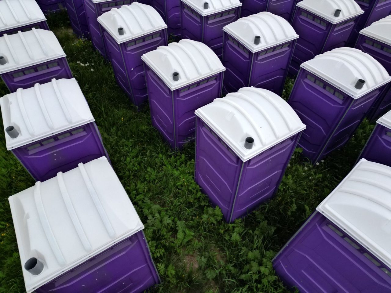 Local porta potty rental you can count on